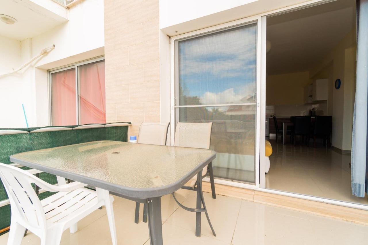 Amazing Two-Bedroom Apartment In Residence Lukomorye D1 With Private Garden Karavas  Exterior foto